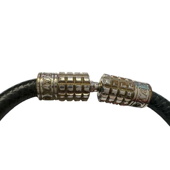 Louis Vuitton Black Taiga Leather Digit Bracelet w Dust Bag, Box & Care Booklet - Picture 3 of 15